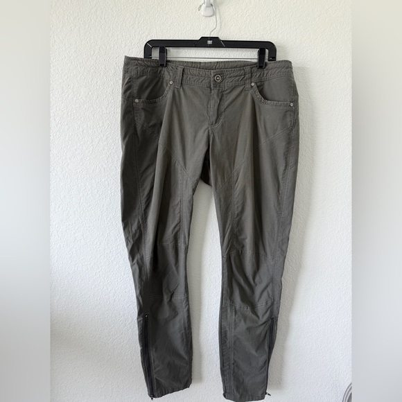 Kuhl Woman’s Pants With side Zipper - Picture 1 of 8